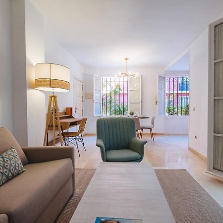 Lirio Suite Apartment - Private Parking Included Seville Luaran gambar