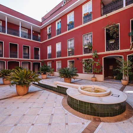 Lirio Suite Apartment - Private Parking Included Seville Luaran gambar