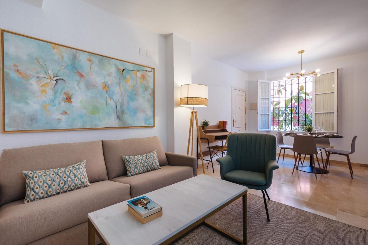 Lirio Suite Apartment - Private Parking Included Seville Luaran gambar