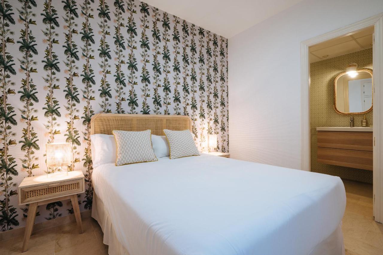 Lirio Suite Apartment - Private Parking Included Seville Luaran gambar