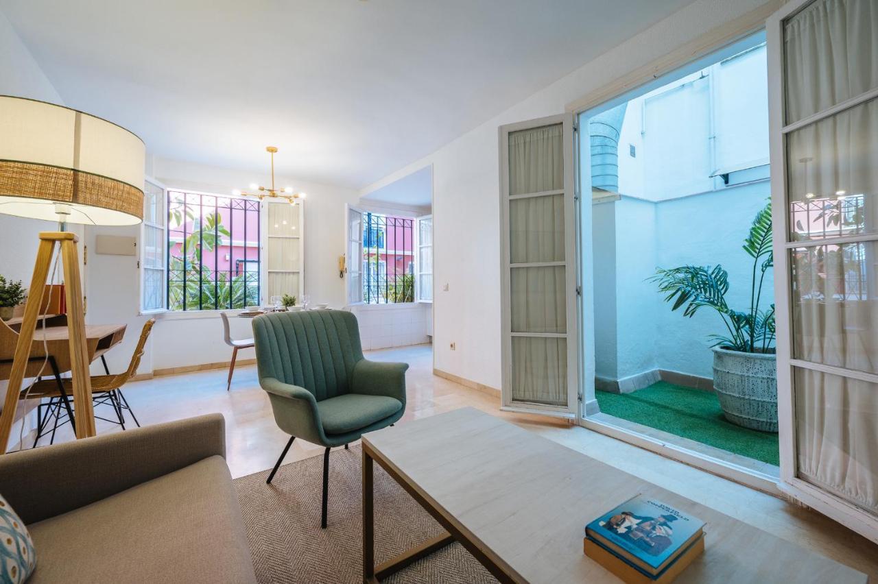 Lirio Suite Apartment - Private Parking Included Seville Luaran gambar