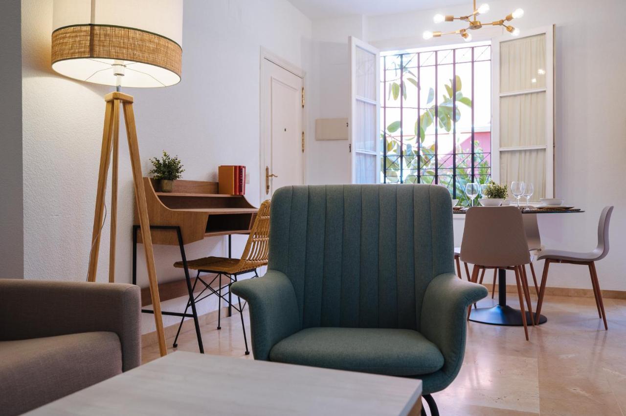 Lirio Suite Apartment - Private Parking Included Seville Luaran gambar