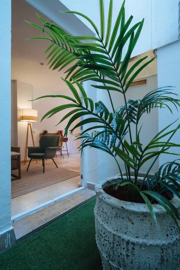 Lirio Suite Apartment - Private Parking Included Seville Luaran gambar