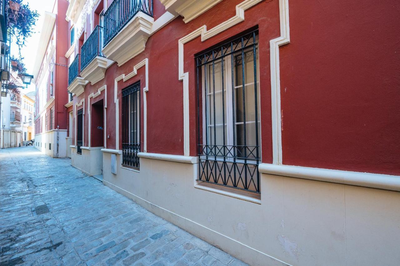 Lirio Suite Apartment - Private Parking Included Seville Luaran gambar