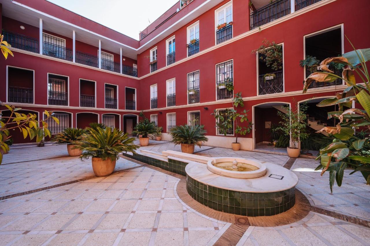Lirio Suite Apartment - Private Parking Included Seville Luaran gambar