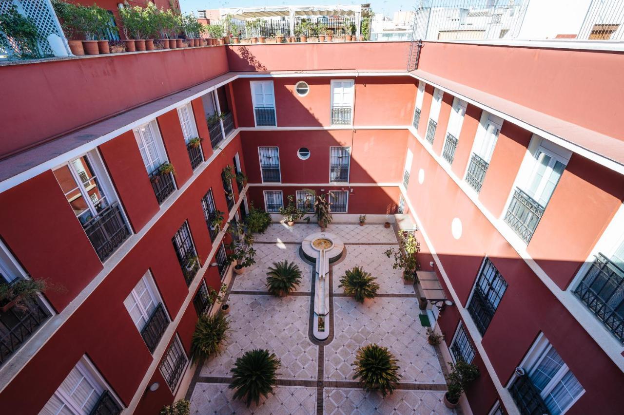 Lirio Suite Apartment - Private Parking Included Seville Luaran gambar