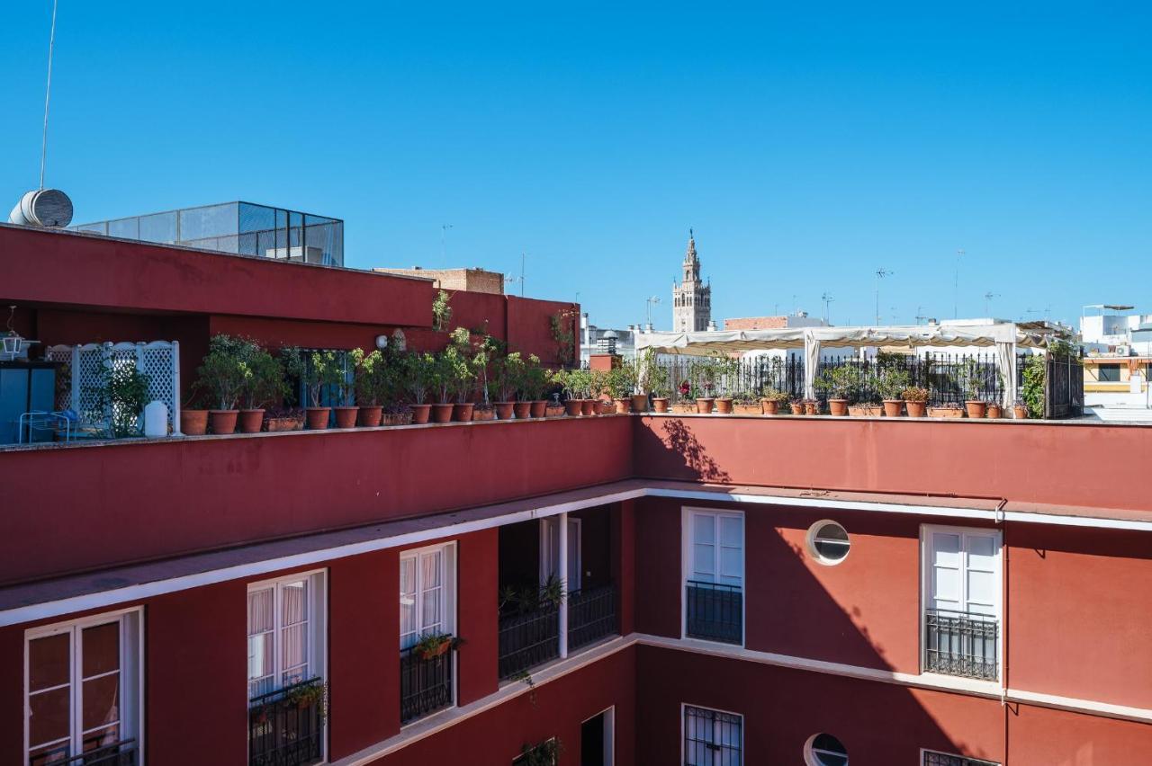 Lirio Suite Apartment - Private Parking Included Seville Luaran gambar